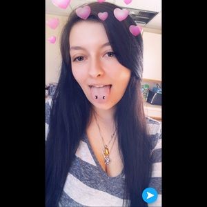 Meet your Posher, Kayla